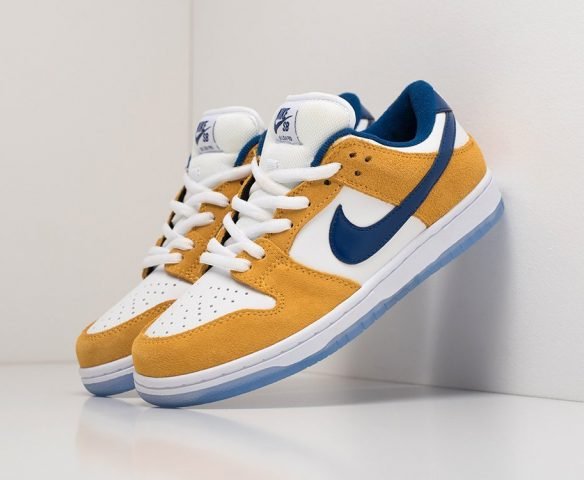 Nike dunk yellow on sale