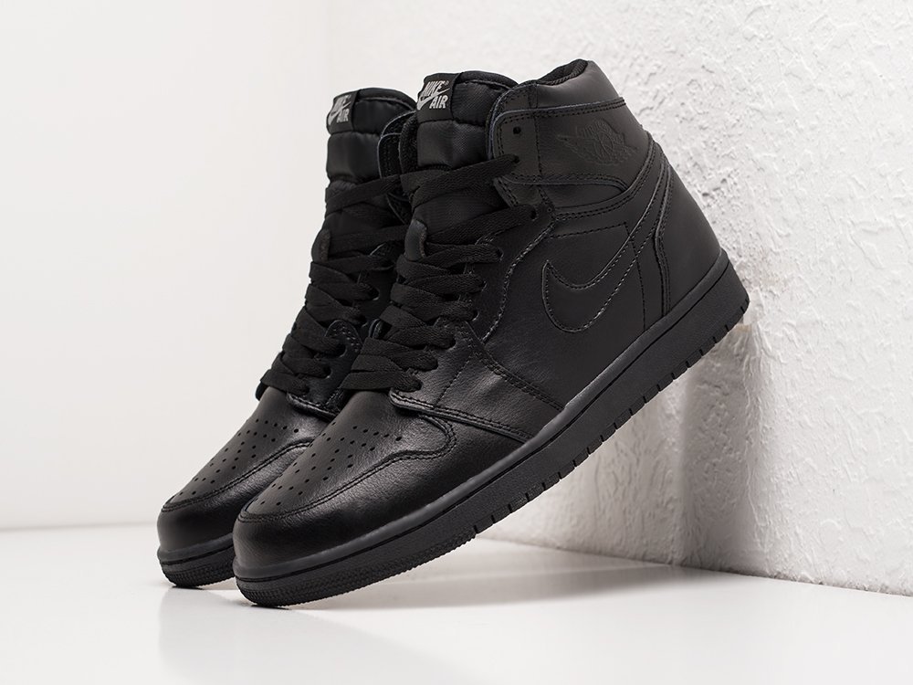 Nike jordan 1 triple black sales