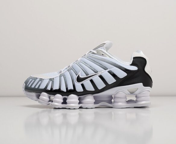 Girls white nike shox hotsell