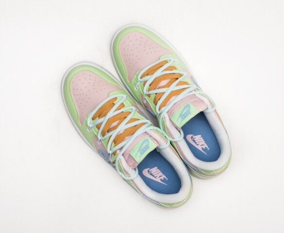 Nike green and pink clearance