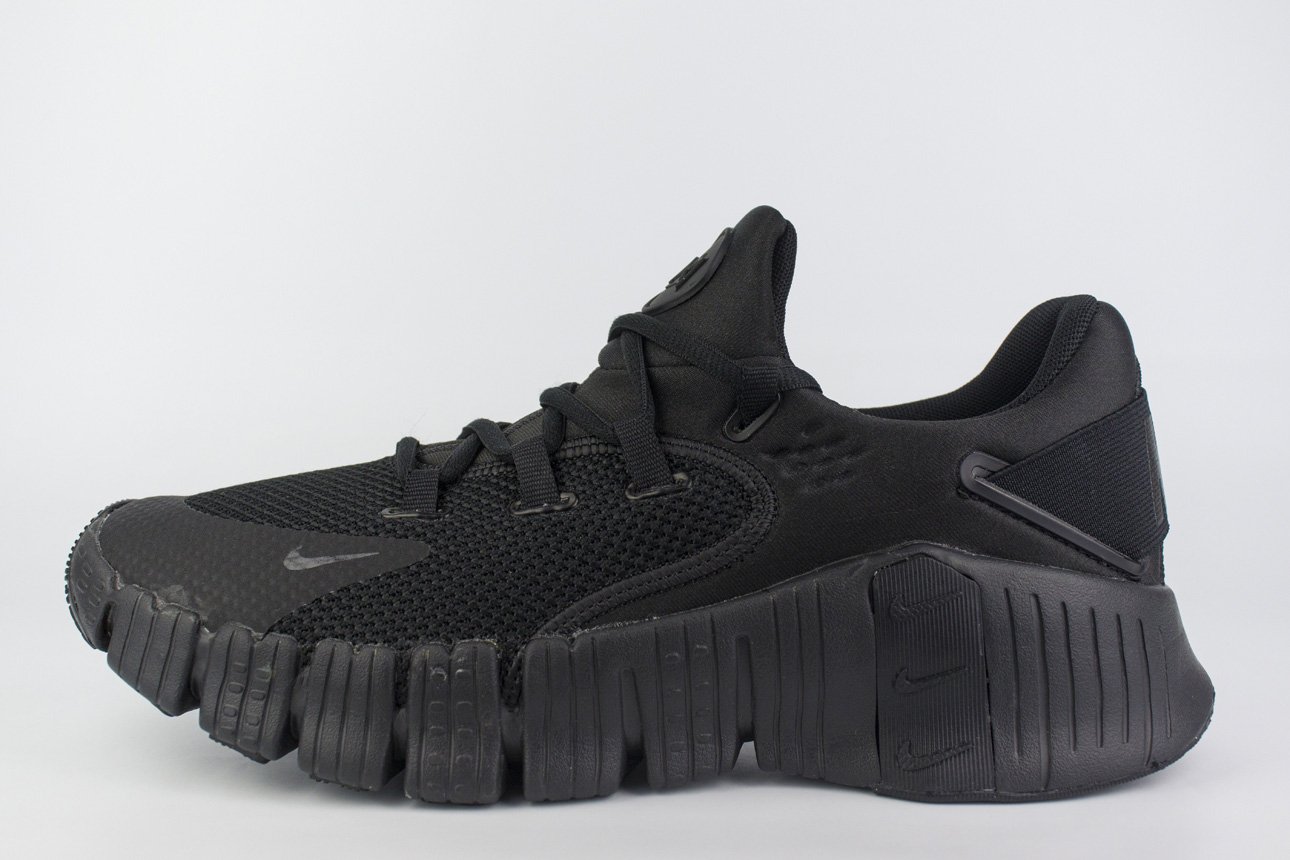 Black and white clearance metcon 4