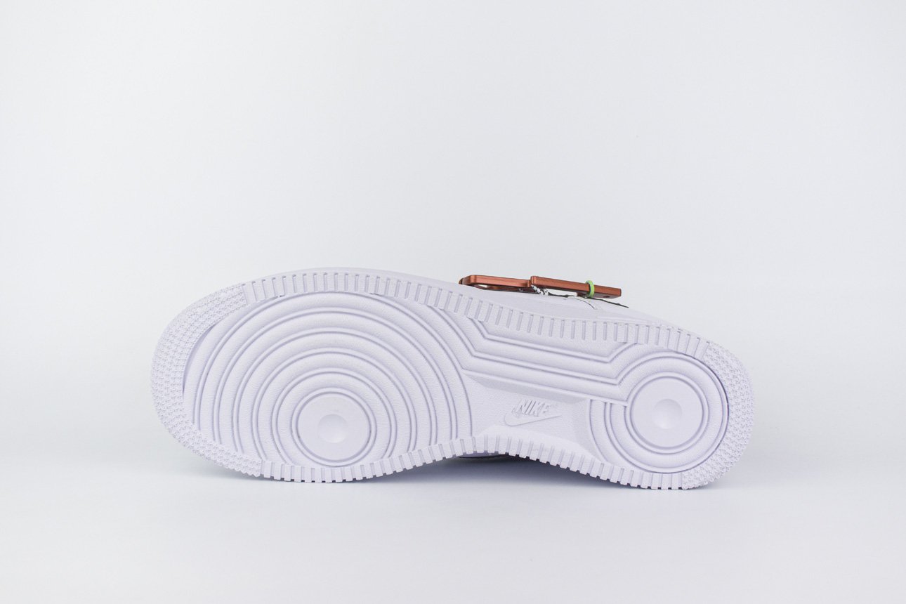 Nike Air Force 1 Low Carabiner Swoosh white