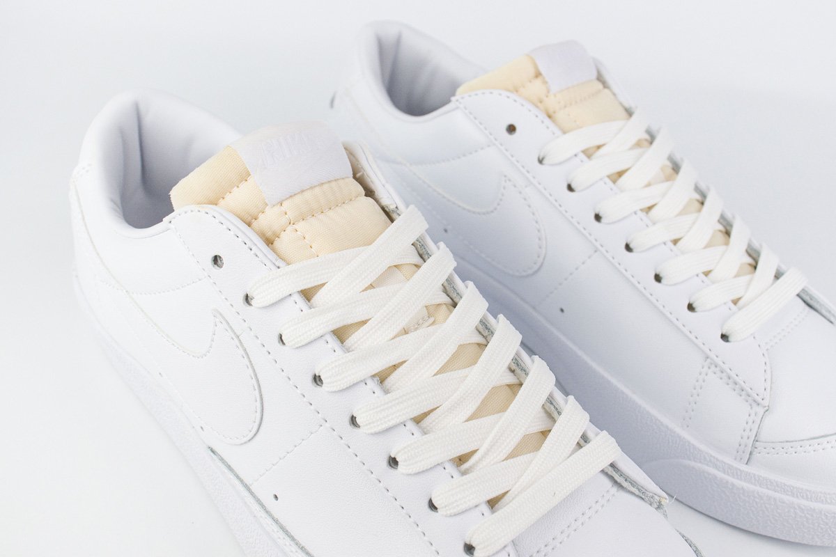 Nike blazer shop low white leather