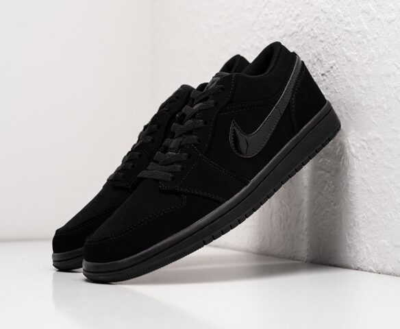 Nike Air Monarch IV black