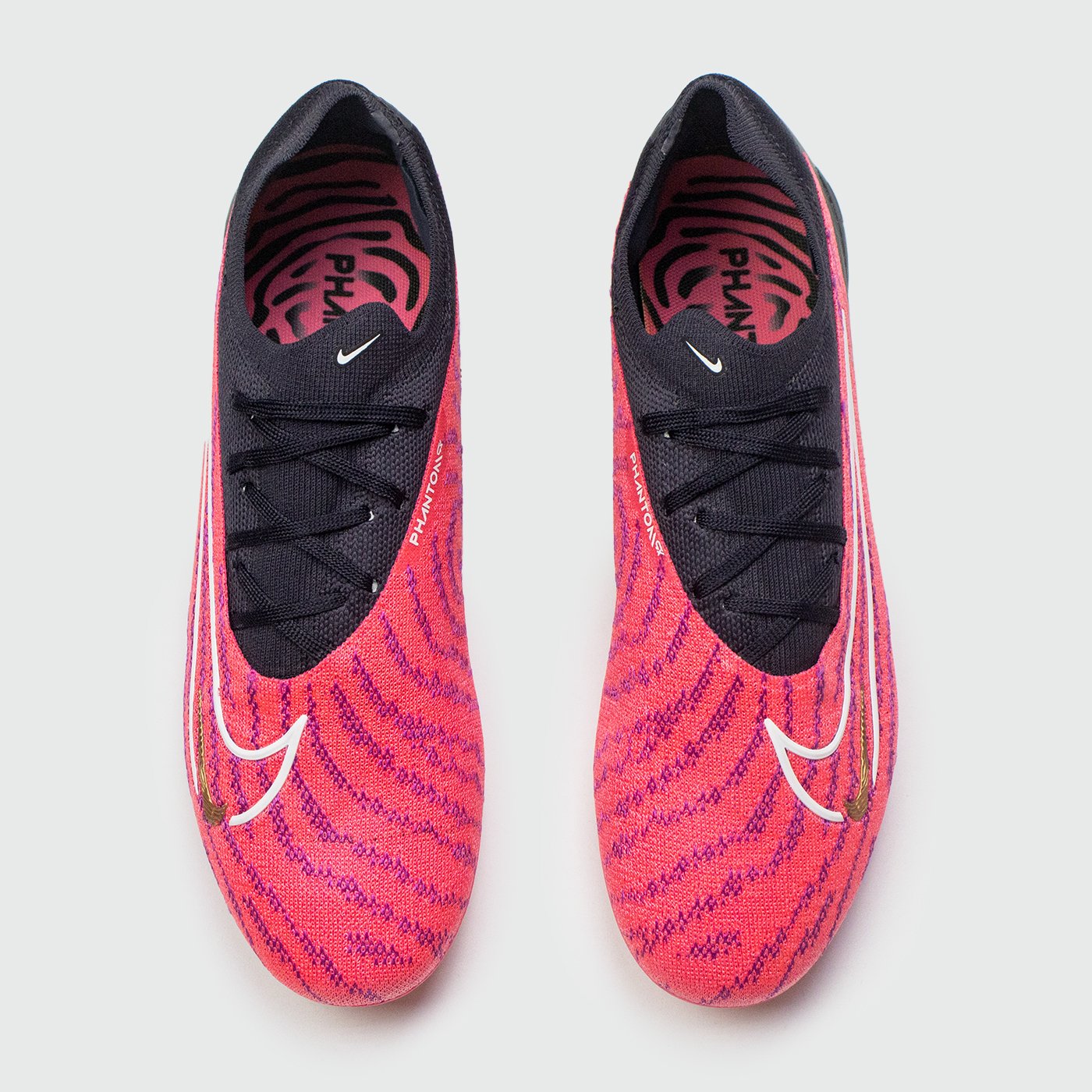 Pink black vapormax sales