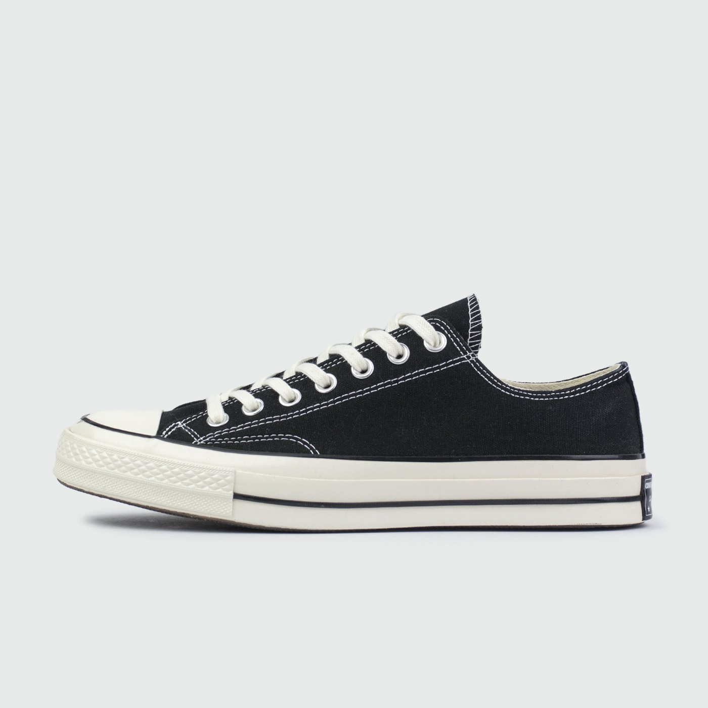Converse chuck taylor all hotsell star low top white womens