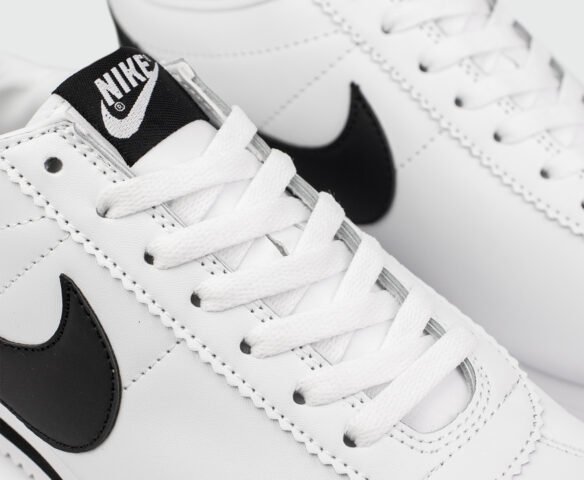 Nike classic leather sneakers top