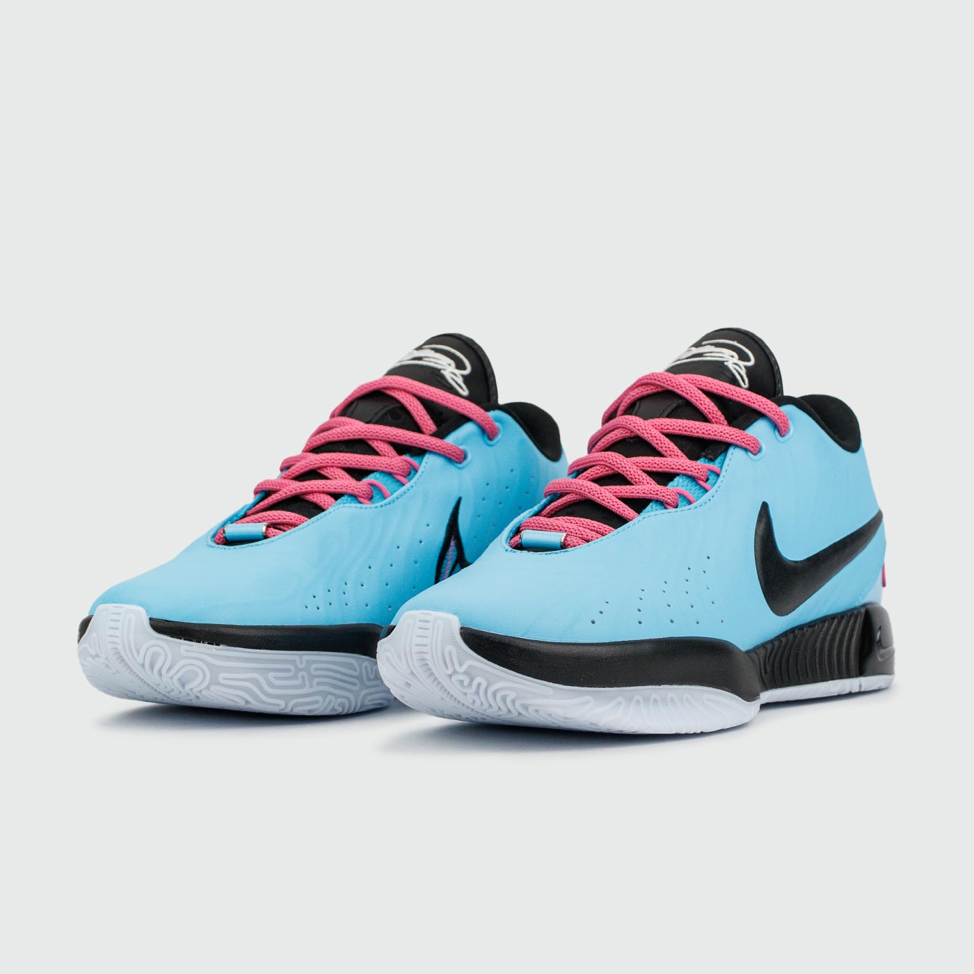 Nike lebron sales blue