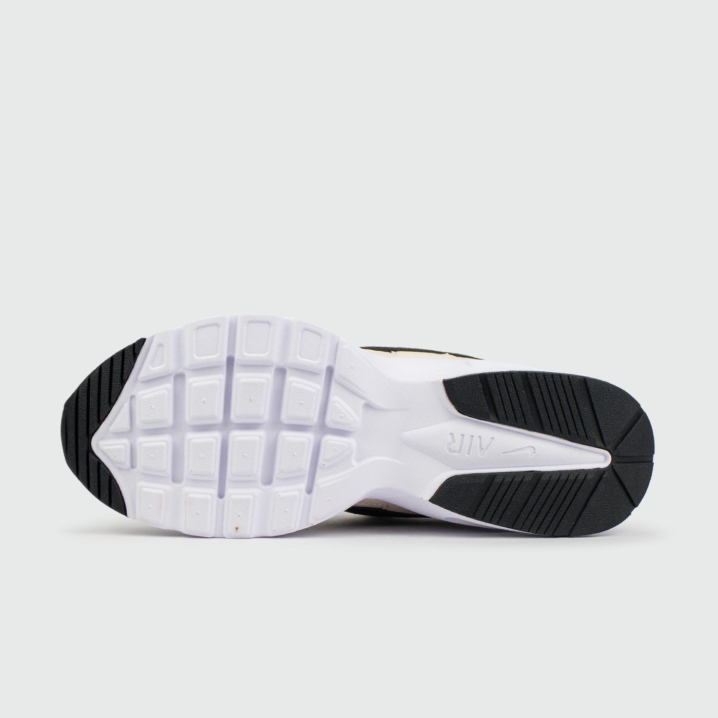 Nike air max motion black and white sale