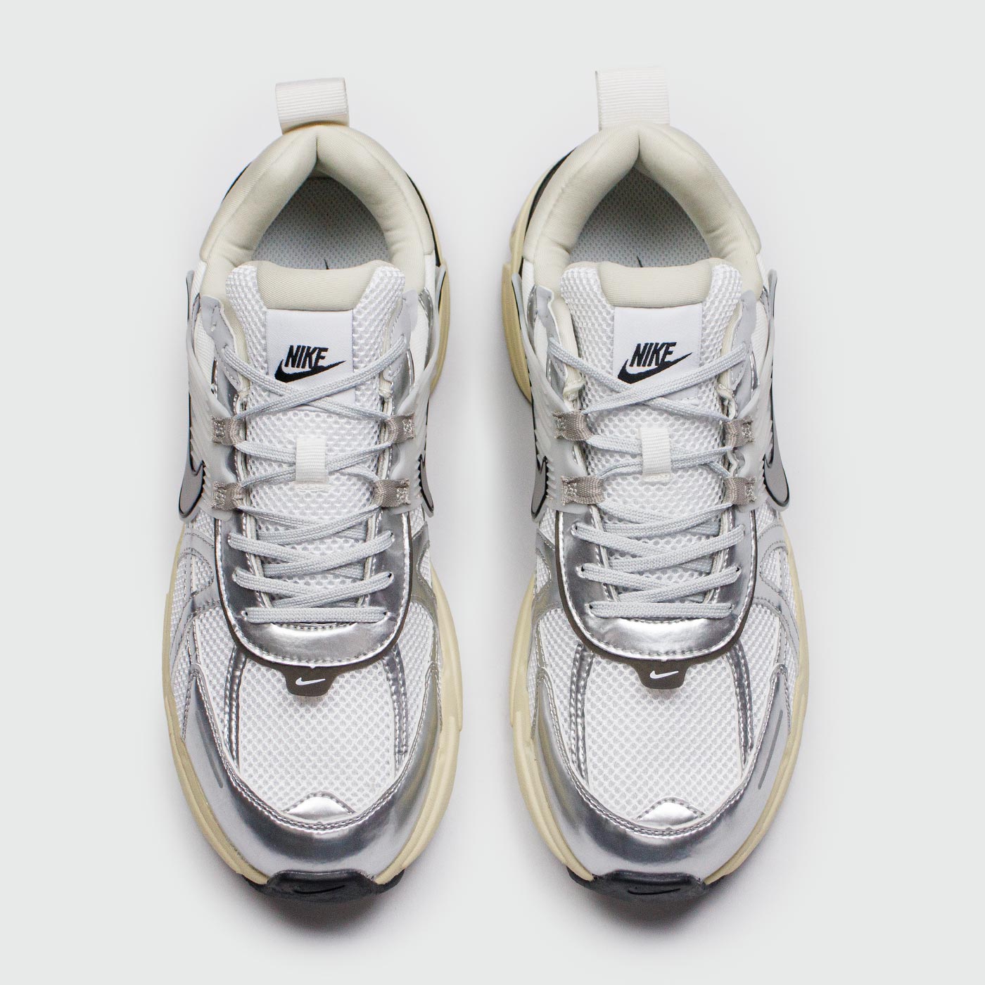 Nike top silver beige